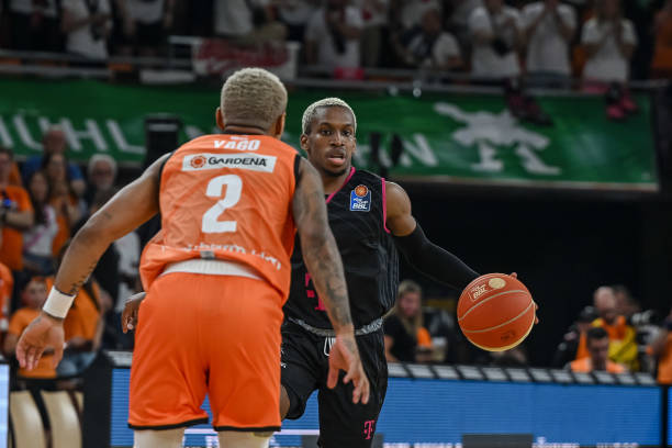 取而代之的 取而代之的