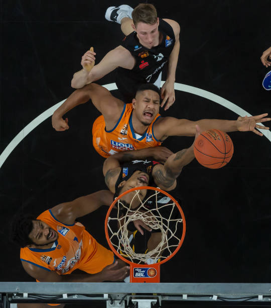 为奠定詹姆 为奠定詹姆